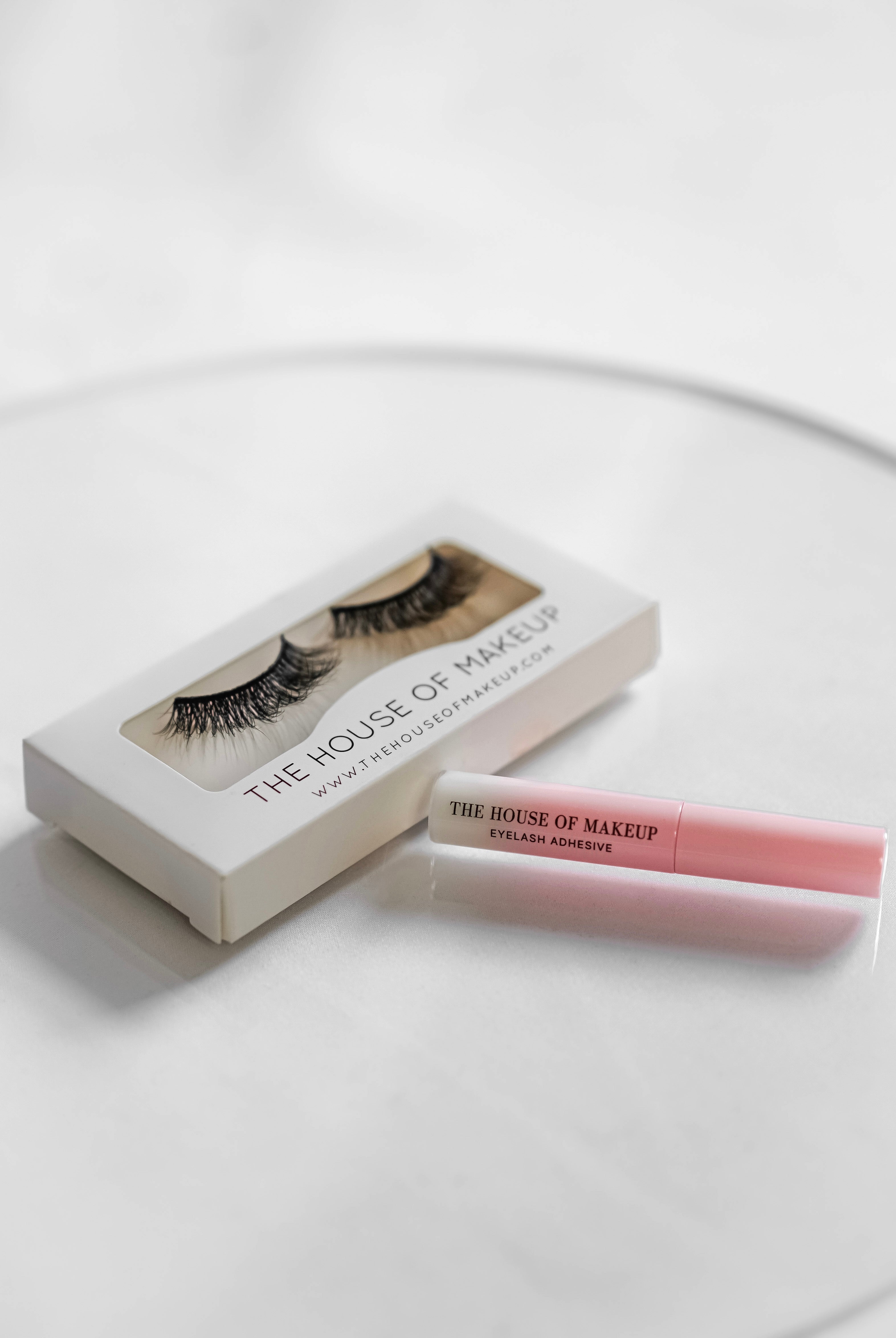 Lash Adhesive